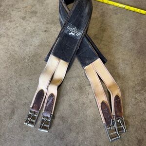 52” professional choice black girth